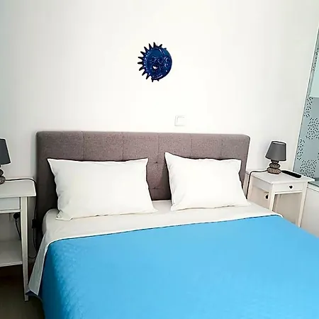 White & Blue Emboreion