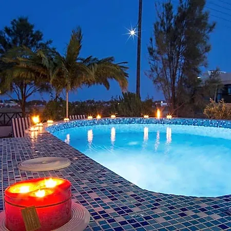 Hotel White & Blue 3*